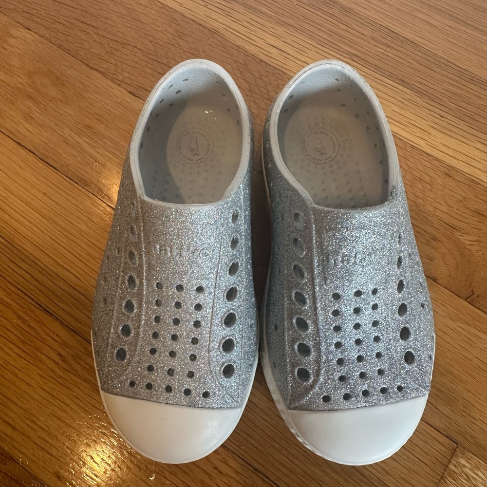 Native Kids' Shiny Silver Slip-Ons